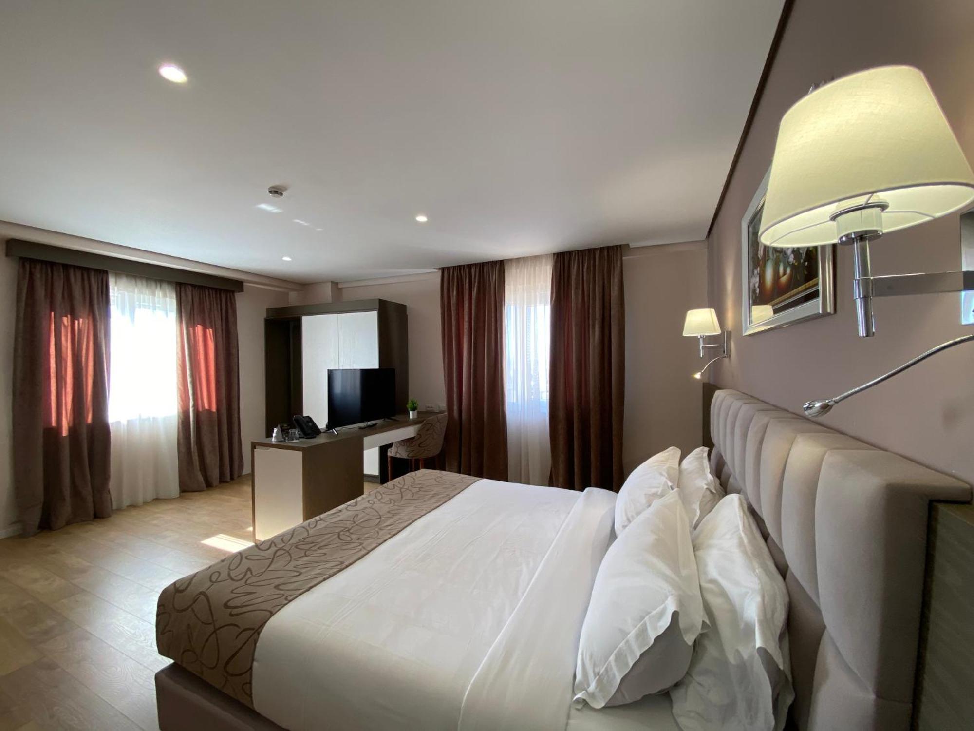Doanesia Premium Hotel & Spa Mezez Exterior foto